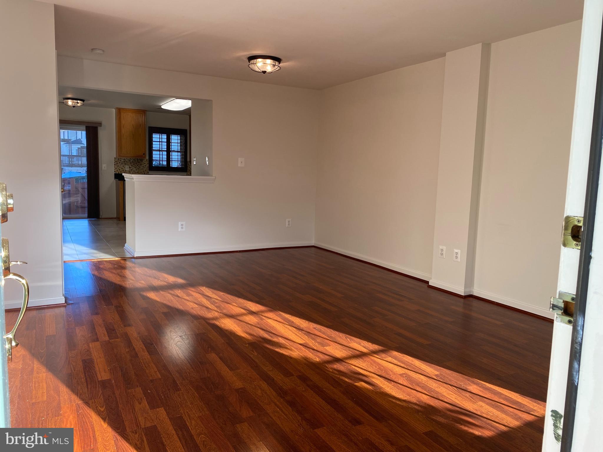 42793 Pilgrim Square Chantilly, VA 20152 - Photo 2 of 22