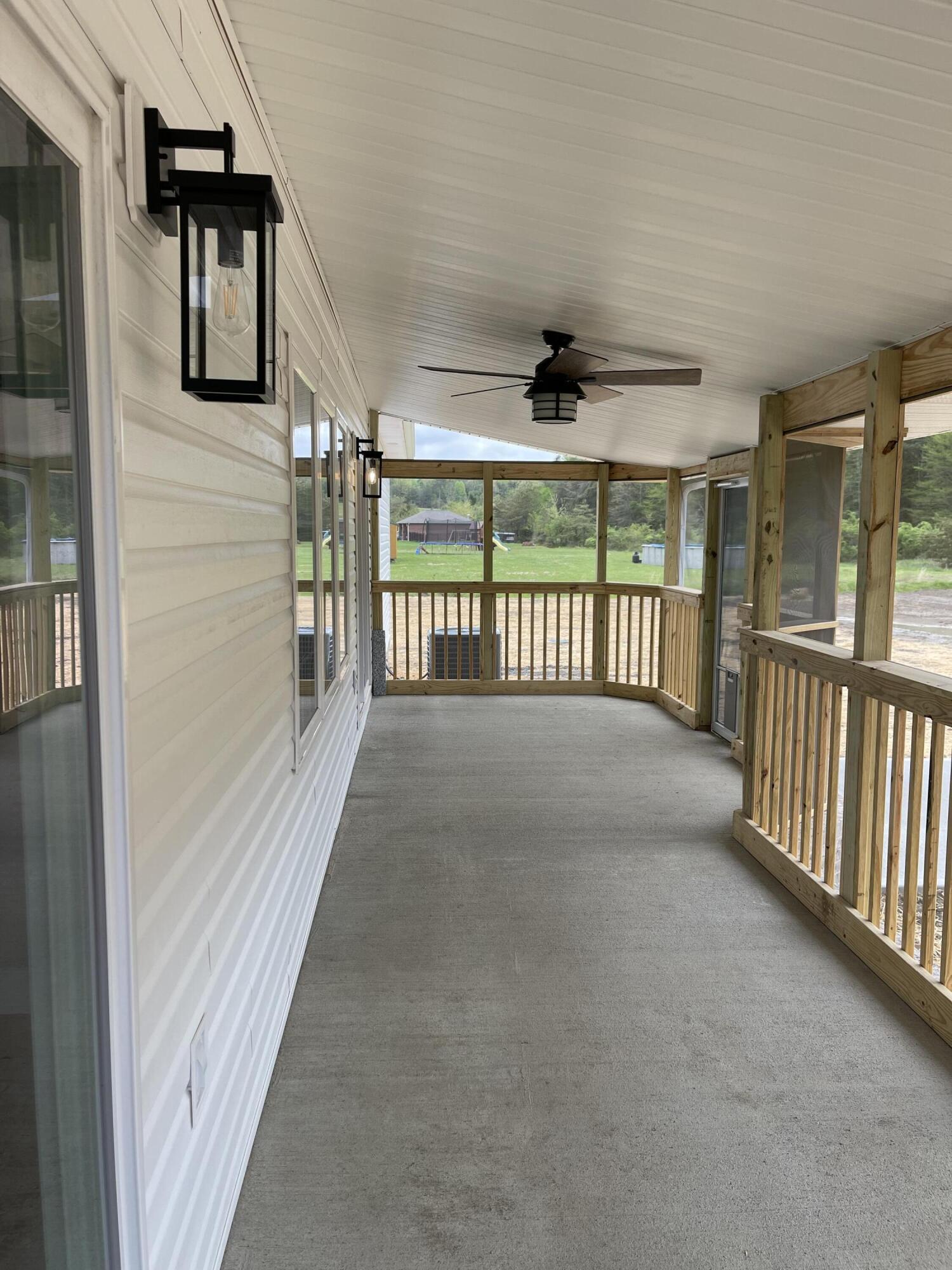 643 Fawn Valley Road Corbin, KY 40701 - Photo 2 of 17 84DD8752-9C4D-47AC-989E-EC978E22CBFC