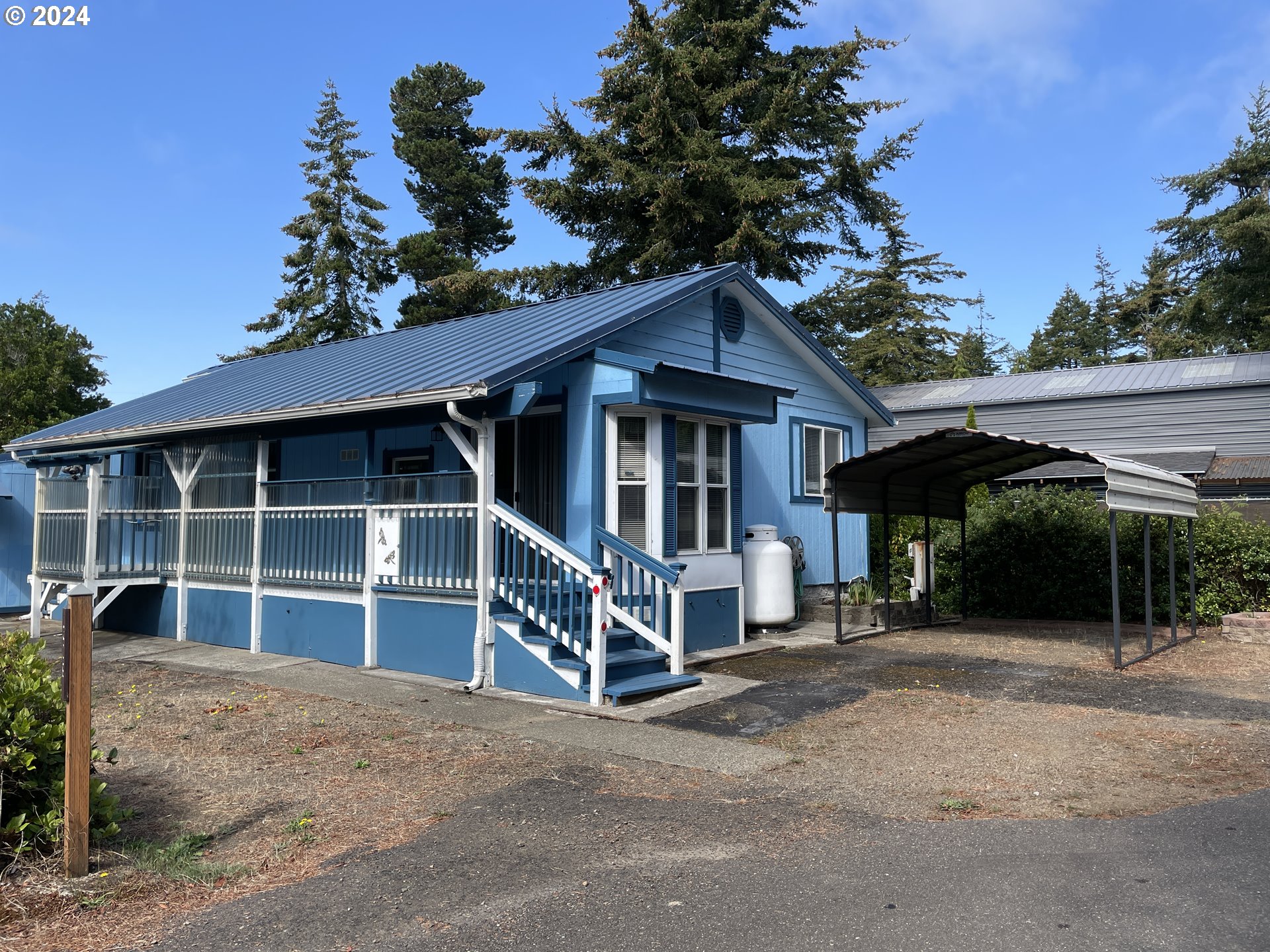 206 Bourbon Street Florence, OR 97439 - Photo 1 of 28