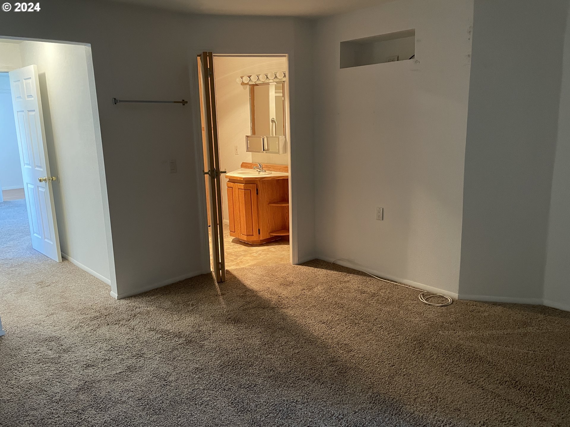 206 Bourbon Street Florence, OR 97439 - Photo 12 of 28 a view of cupboard