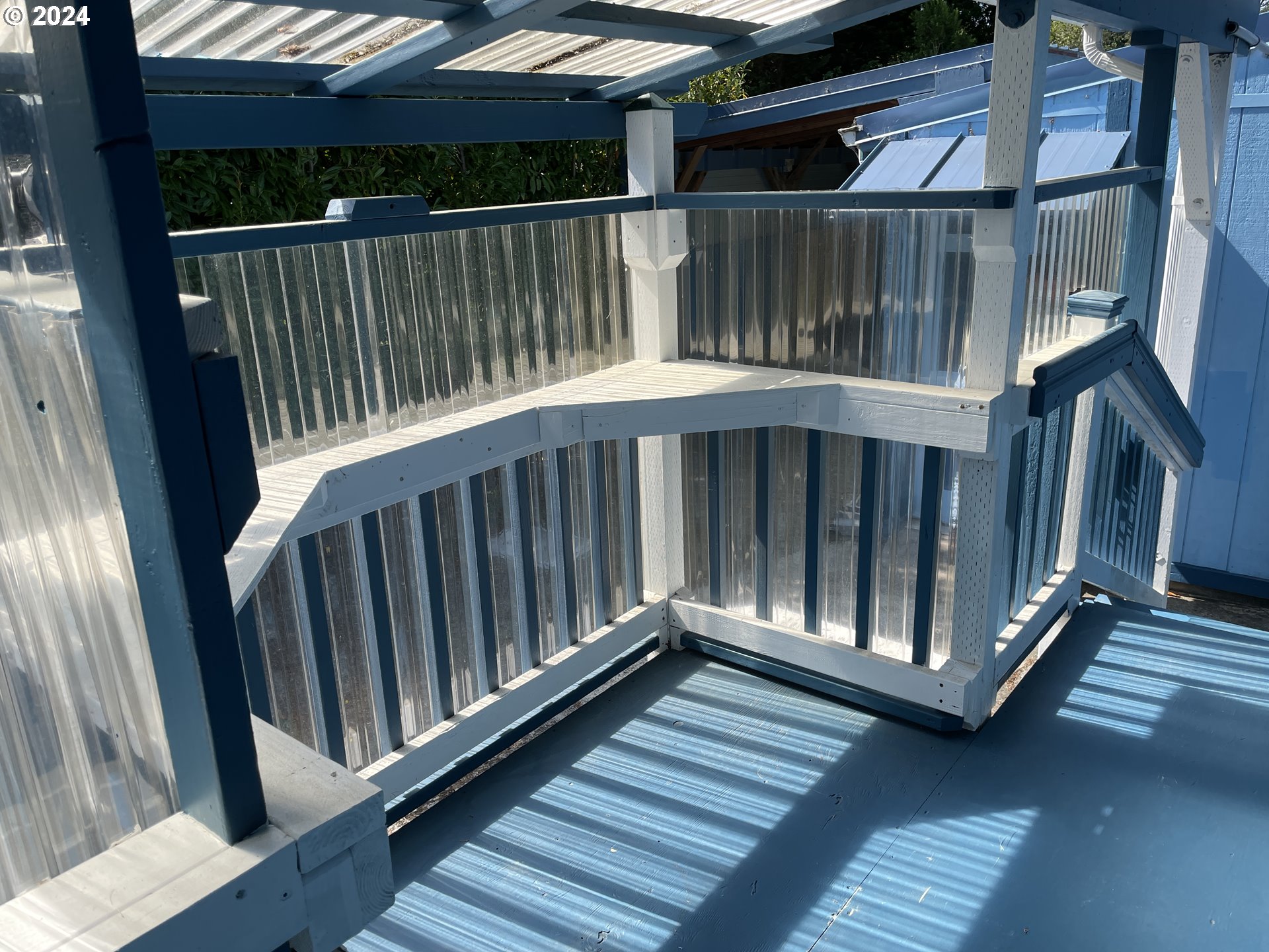 206 Bourbon Street Florence, OR 97439 - Photo 8 of 28 a view of wooden balcony
