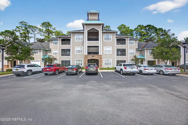 a car parked in front of a building