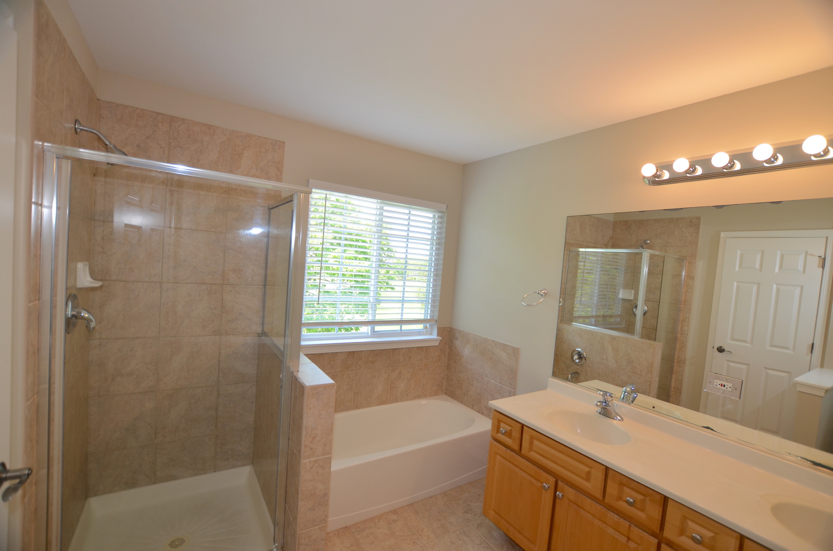 1211 Townes Circle Aurora, IL 60502 - Photo 23 of 47