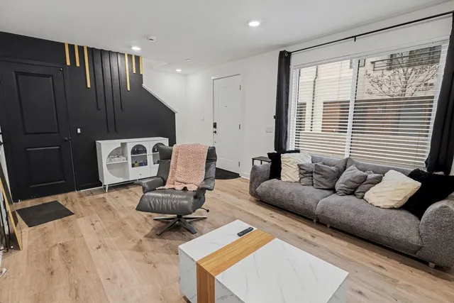 $3,595 | 2313 Acara Circle, San Diego, CA 92154