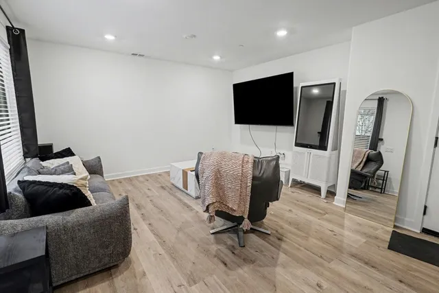 $3,595 | 2313 Acara Circle, San Diego, CA 92154