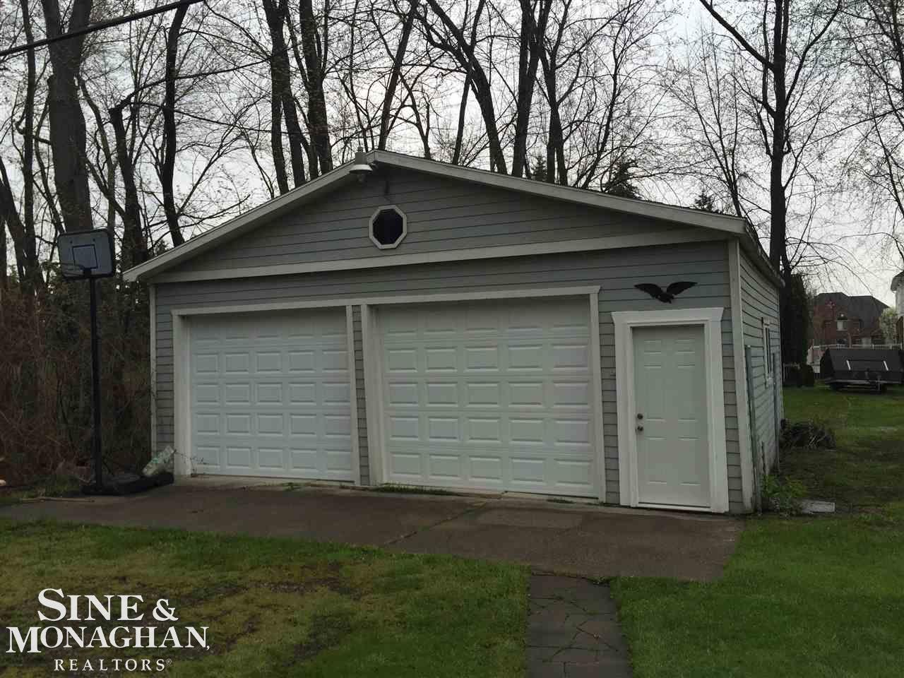 33645 Schneider Road Chesterfield, MI 48047 - Photo 3 of 22