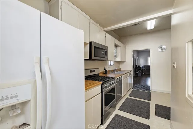 $888,000 | 421 West Colorado Boulevard, Monrovia, CA 91016