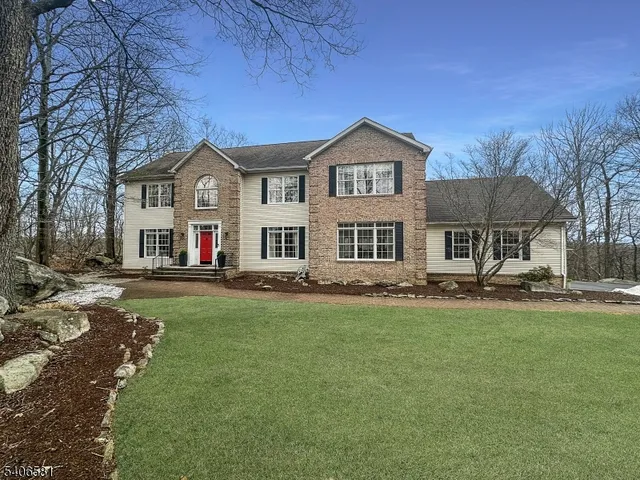 $880,000 | 16 Gary Court, Flanders, NJ 07836