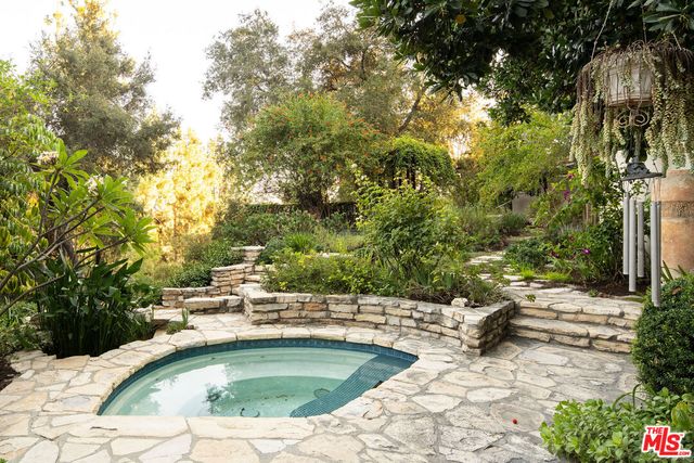 $5,695,000 | 333 North San Rafael Avenue, Pasadena, CA 91105