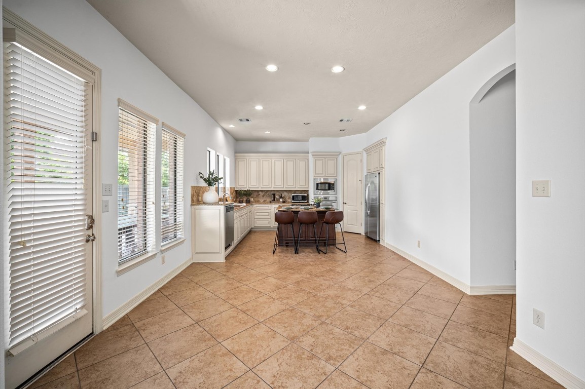 241 West Tupelo Green Circle Spring, TX 77389 - Photo 10 of 50