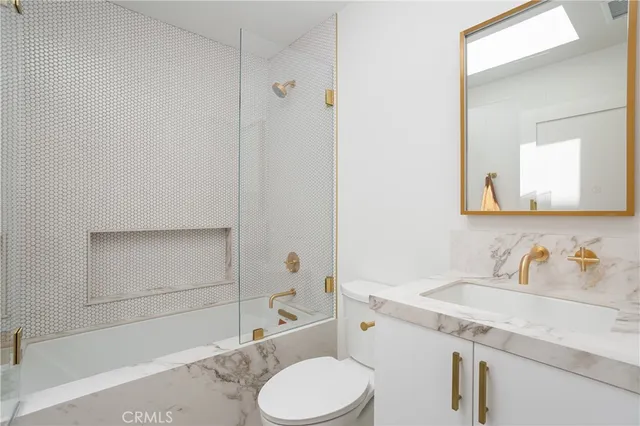 $13,000 | 212 East 19th Street, Costa Mesa, CA 92627