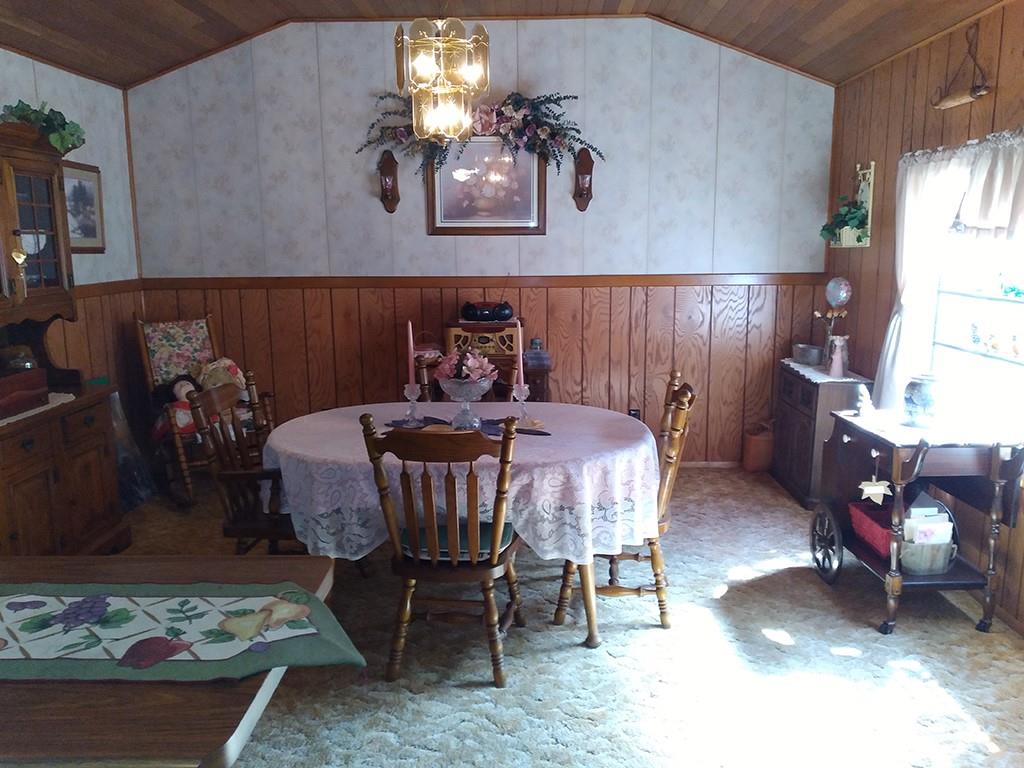 392 Riverview Road Clarksburg, PA 15725 - Photo 5 of 16 Dining Room