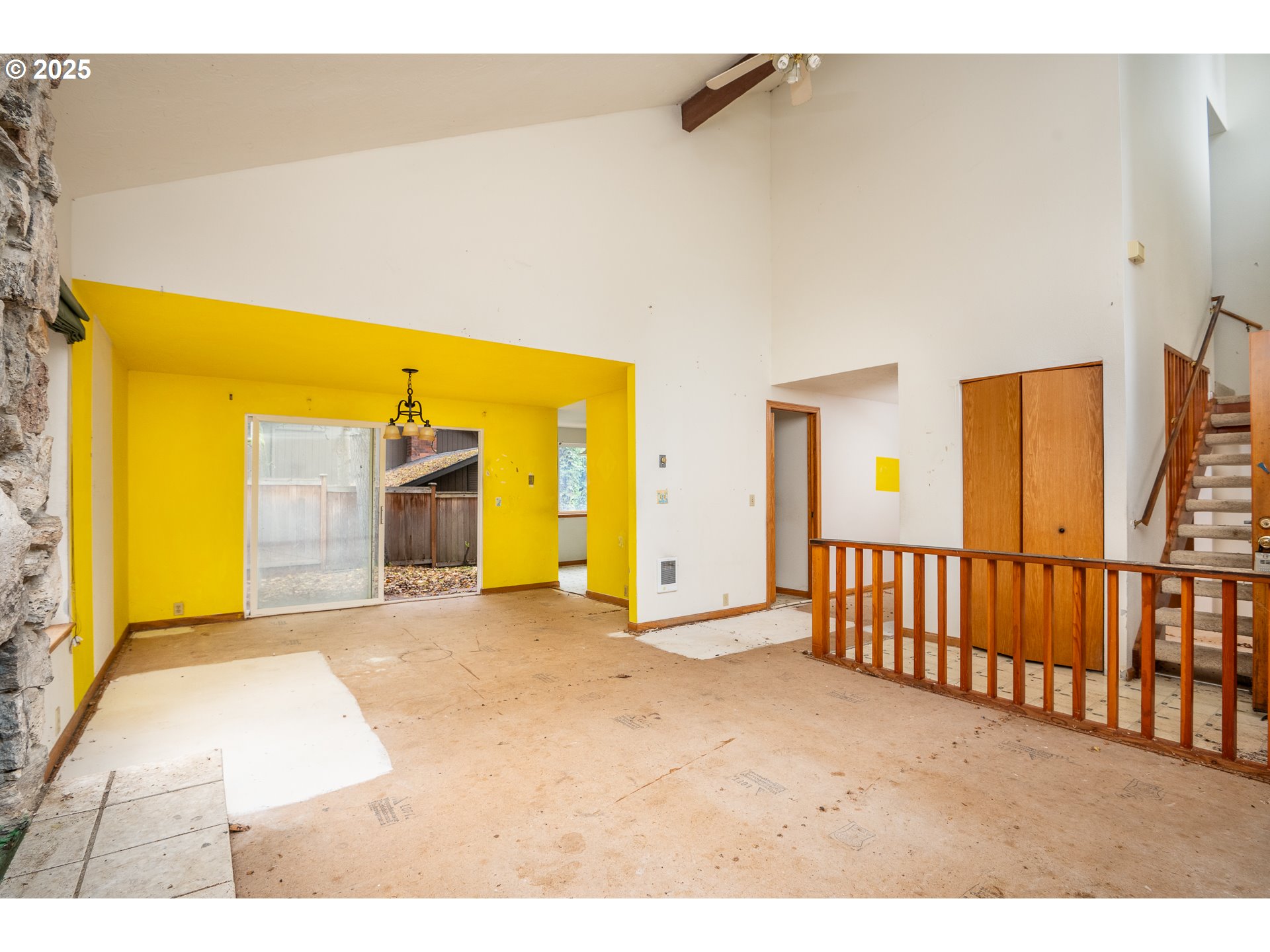 3845 Wilshire Lane Eugene, OR 97405 - Photo 21 of 35 a view of a swimming pool