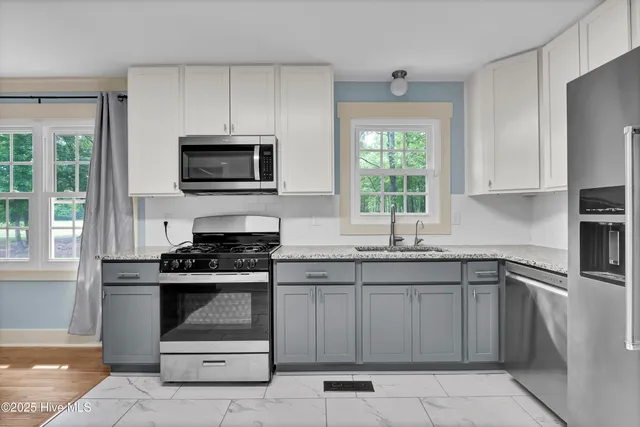 $1,700 | 201 Shaw Highway, Rocky Point, NC 28457