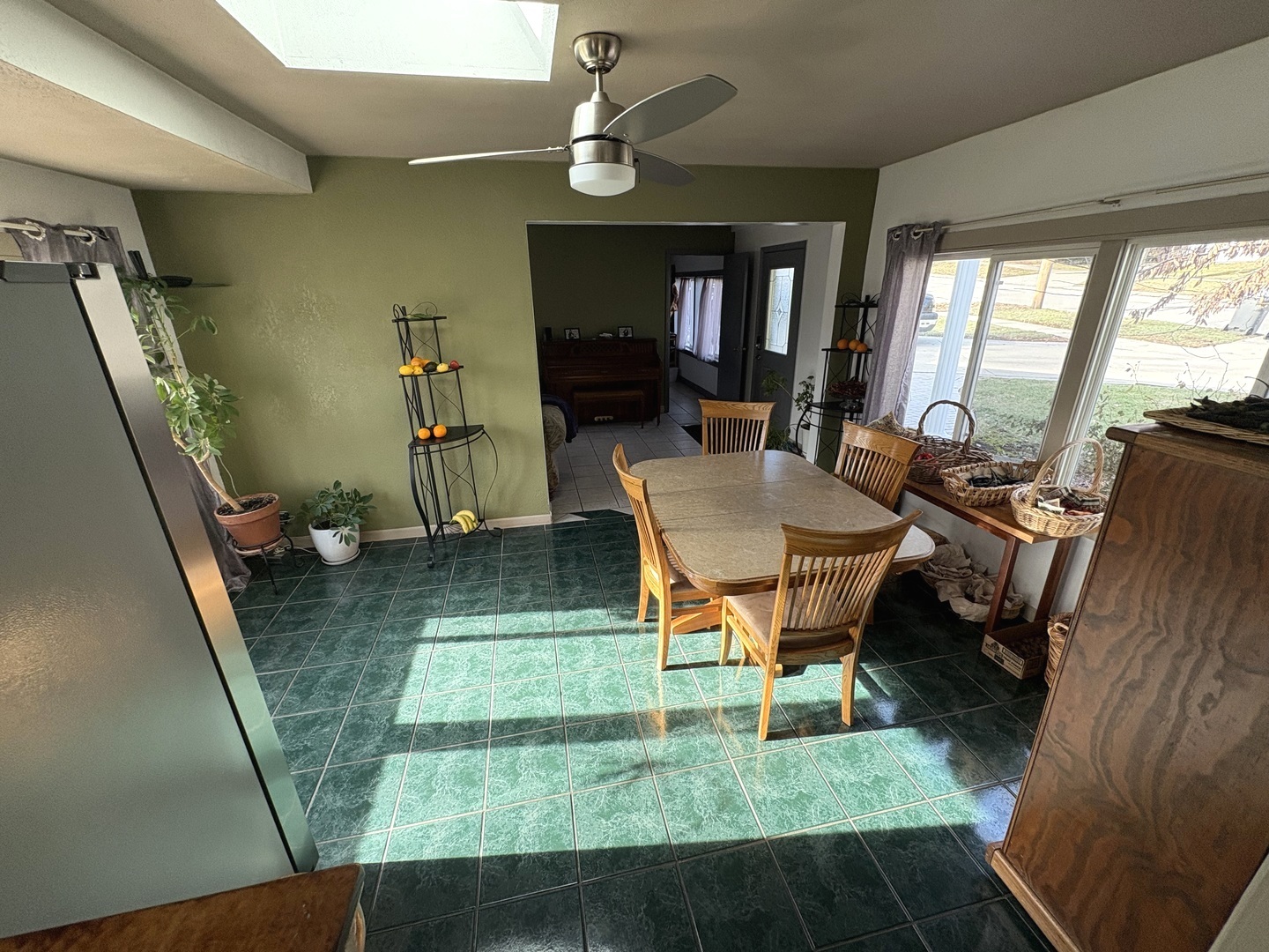 631 Bent Street Elgin, IL 60120 - Photo 21 of 43