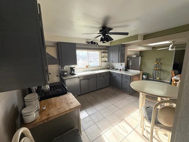 $365,000 | 631 Bent Street, Elgin, IL 60120