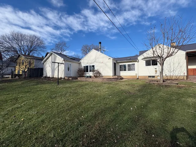 $365,000 | 631 Bent Street, Elgin, IL 60120