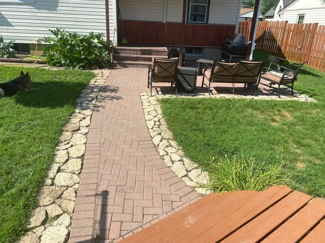 $365,000 | 631 Bent Street, Elgin, IL 60120