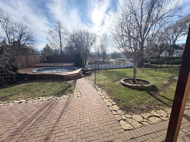 $365,000 | 631 Bent Street, Elgin, IL 60120