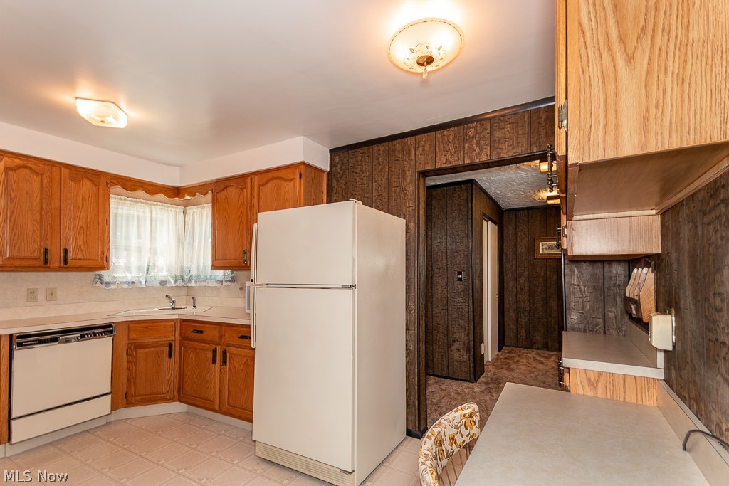 682 Pendley Road Willowick, OH 44095 - Photo 11 of 32 Gallery Image 11