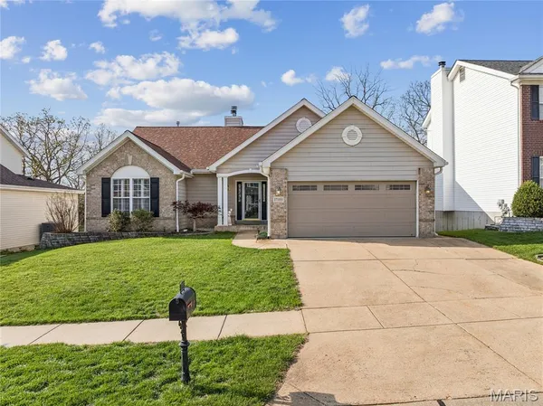 $424,900 | 17355 Hilltop Ridge Drive, Eureka, MO 63025