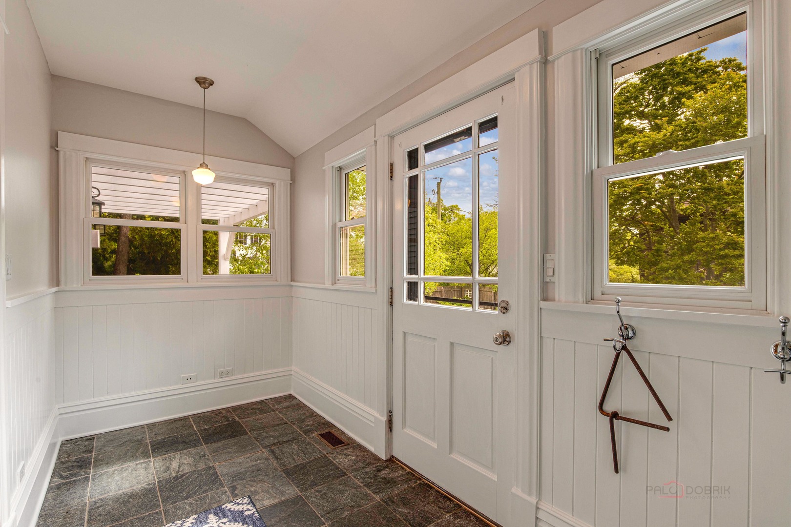 71 Washington Road Lake Forest, IL 60045 - Photo 22 of 39 a view of an entryway