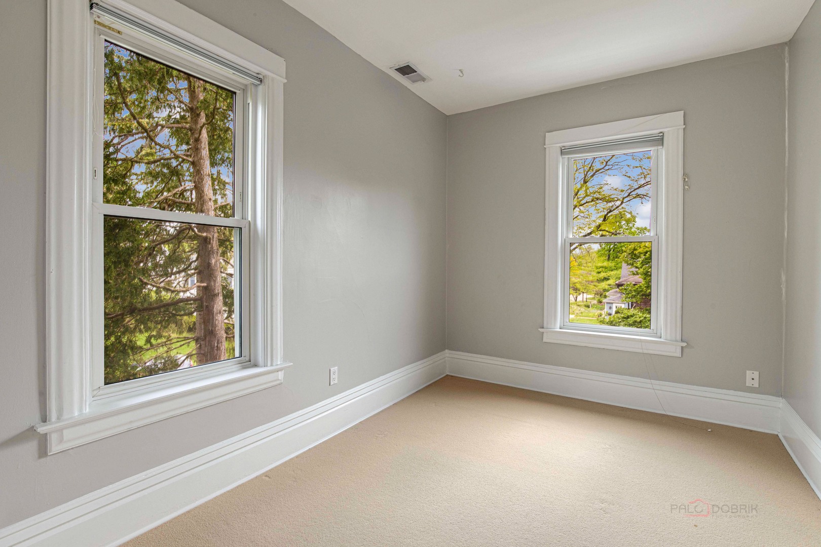 71 Washington Road Lake Forest, IL 60045 - Photo 23 of 39 an empty room with windows
