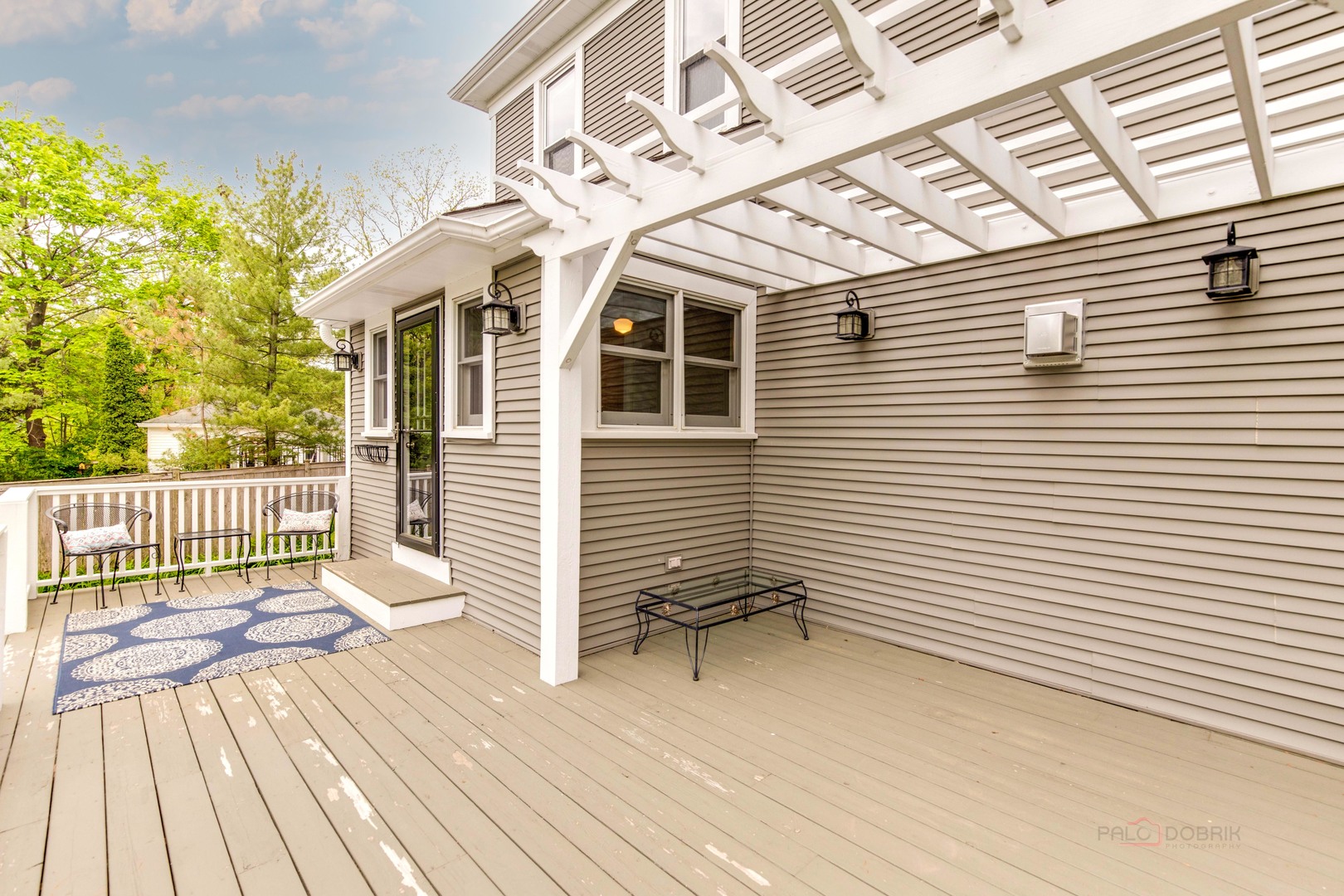71 Washington Road Lake Forest, IL 60045 - Photo 34 of 39 a view of a house with a deck
