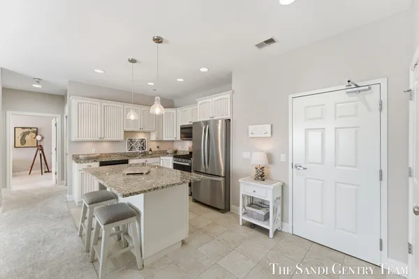 $369,900 | 917 West Savidge Street, Unit 1, Spring Lake, MI 49456