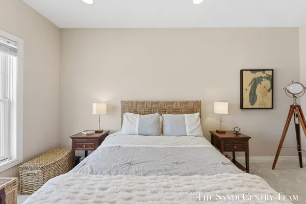 $369,900 | 917 West Savidge Street, Unit 1, Spring Lake, MI 49456