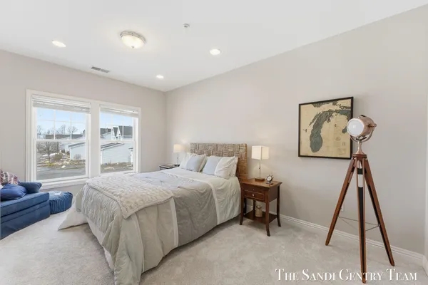 $369,900 | 917 West Savidge Street, Unit 1, Spring Lake, MI 49456