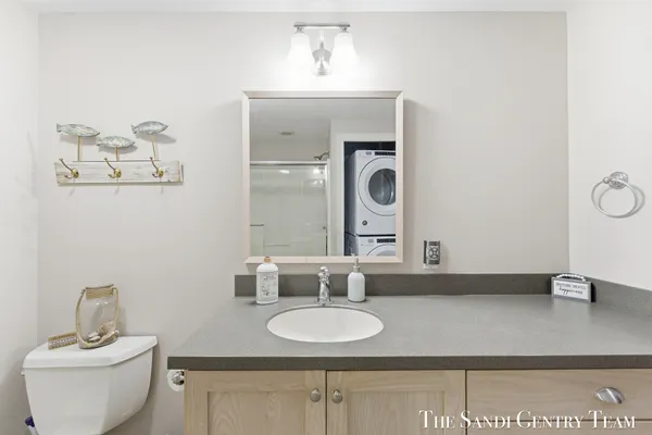 $369,900 | 917 West Savidge Street, Unit 1, Spring Lake, MI 49456