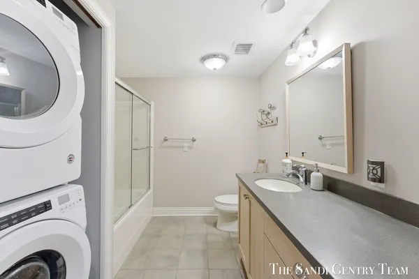 $369,900 | 917 West Savidge Street, Unit 1, Spring Lake, MI 49456