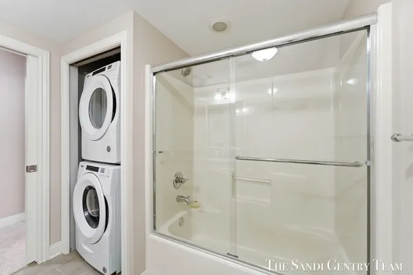 $369,900 | 917 West Savidge Street, Unit 1, Spring Lake, MI 49456