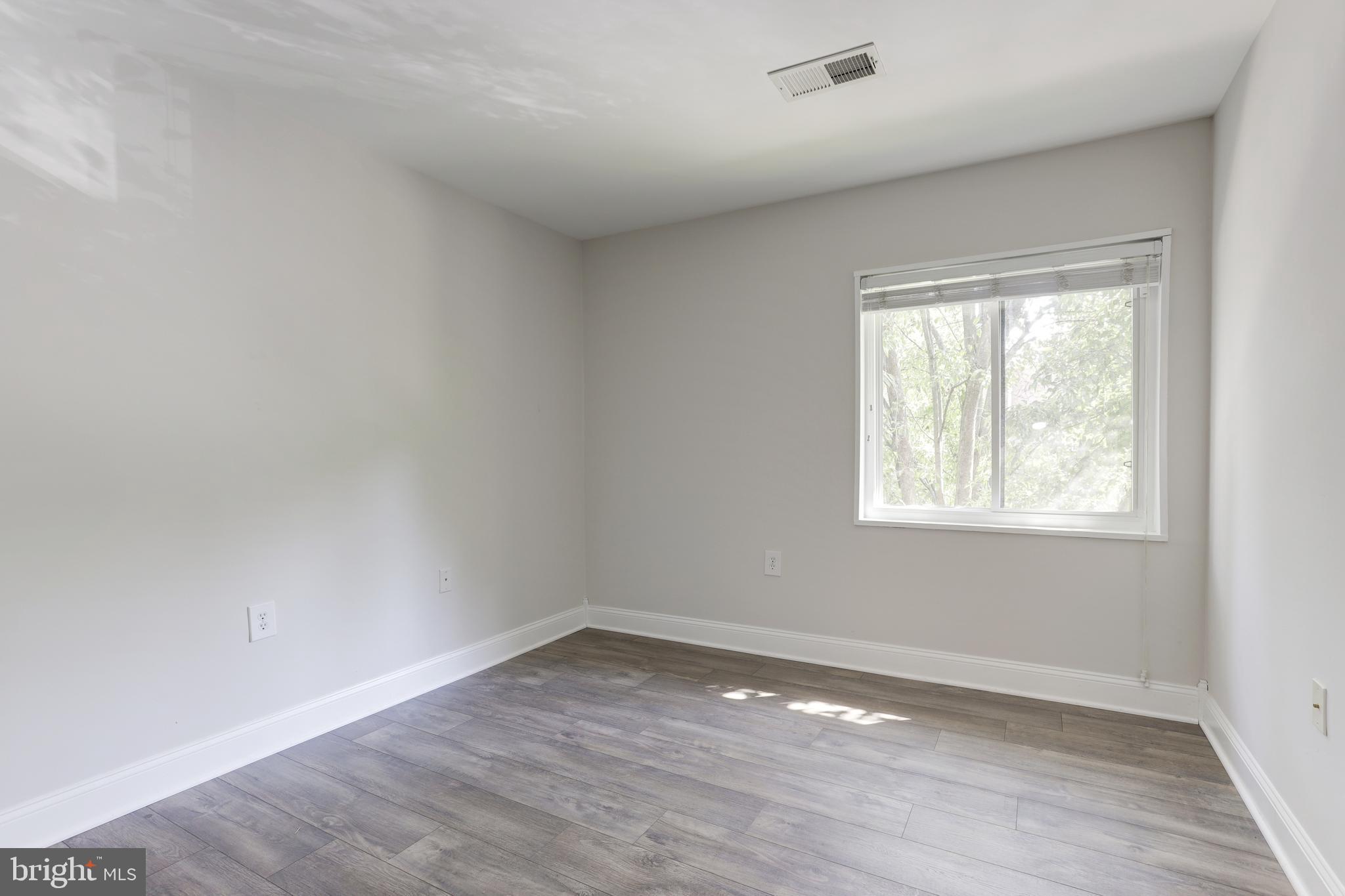 1439 Northgate Square, Unit 21B Reston, VA 20190 - Photo 25 of 27