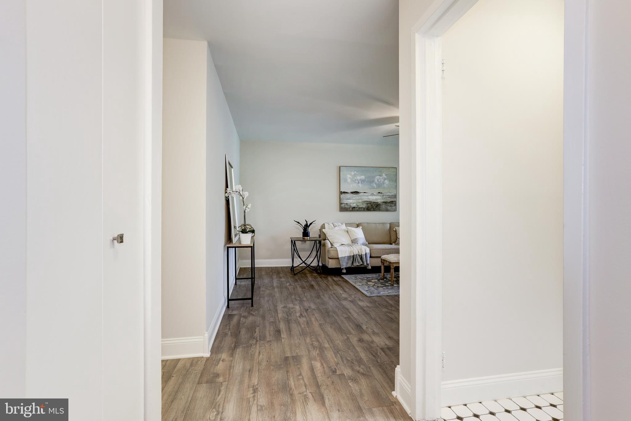 1439 Northgate Square, Unit 21B Reston, VA 20190 - Photo 4 of 27