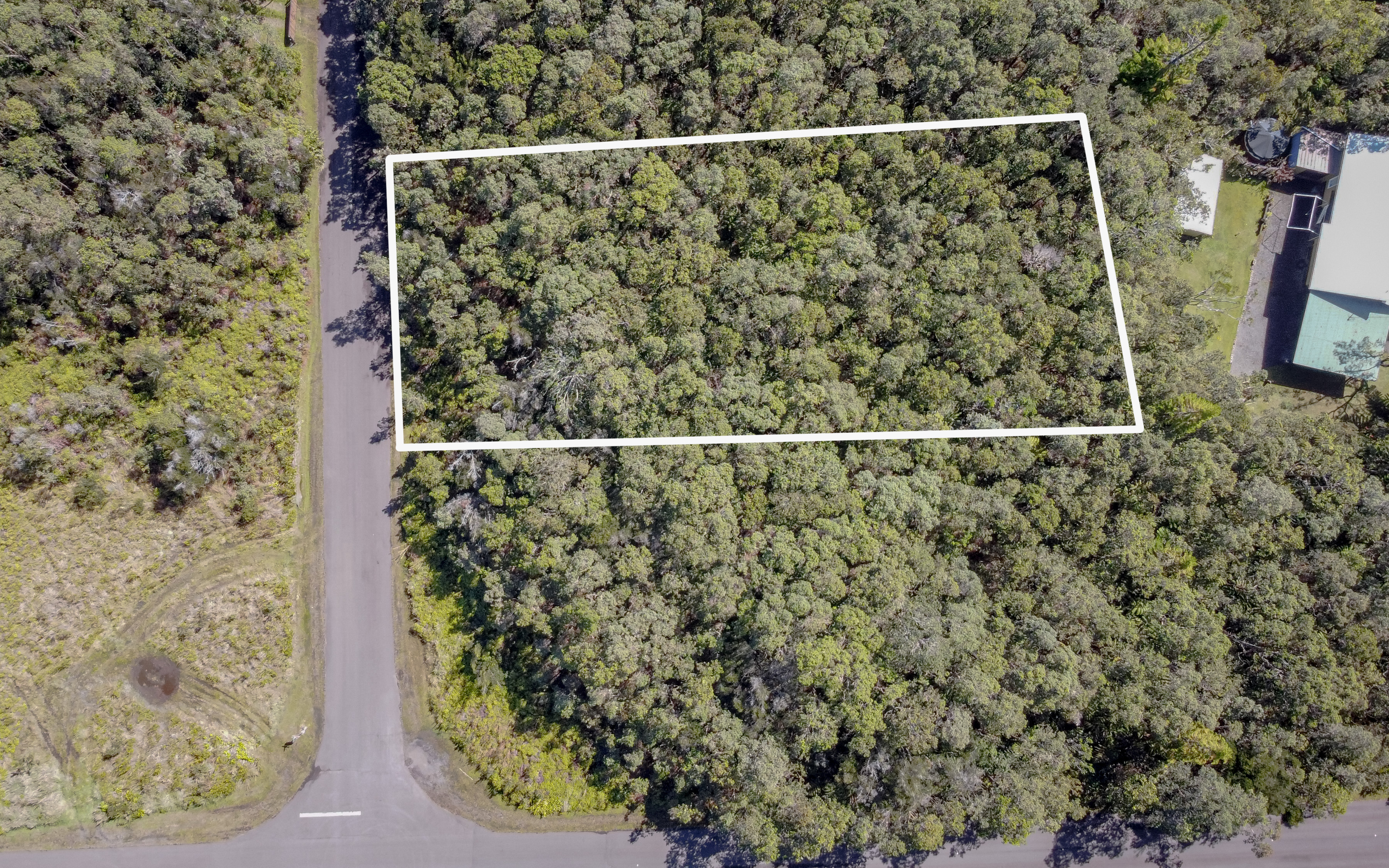 568 6th Street Volcano, HI 96785 - Photo 7 of 14 a view of a small yard
