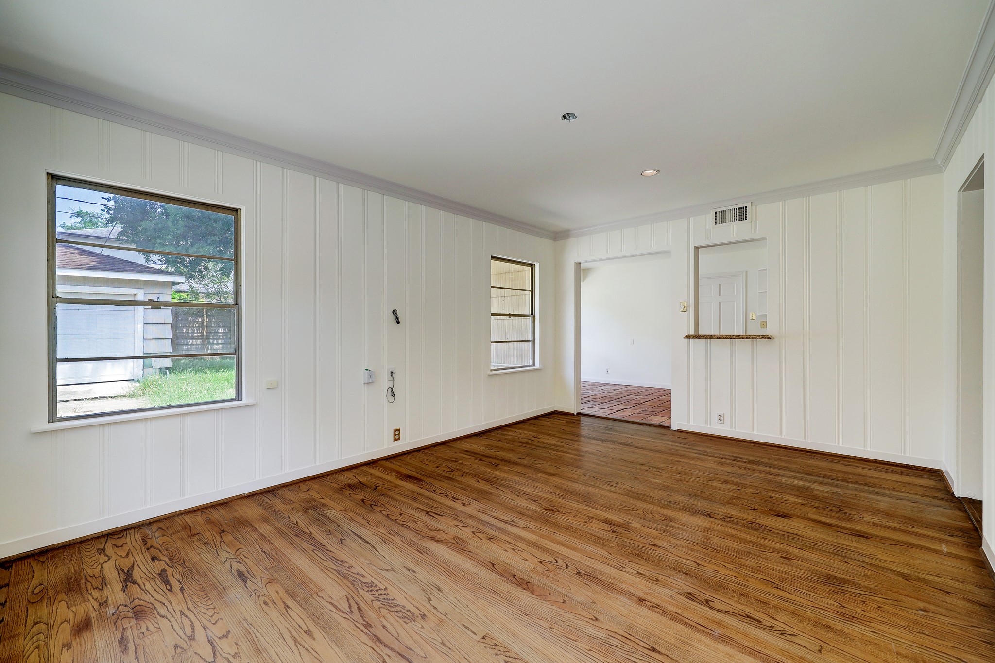 5642 Wickersham Lane Houston, TX 77056 - Photo 13 of 22 Alternative view of the den