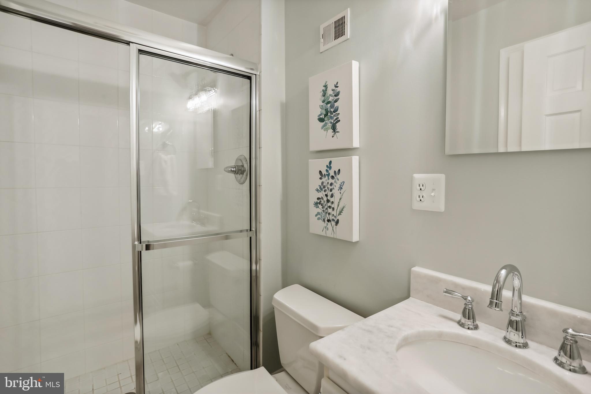 6820 Old Stage Road North Bethesda, MD 20852 - Photo 10 of 87