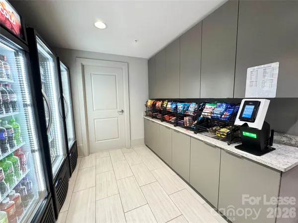 $1,443 | 905 Kenilworth Avenue, Unit A4J, Charlotte, NC 28204