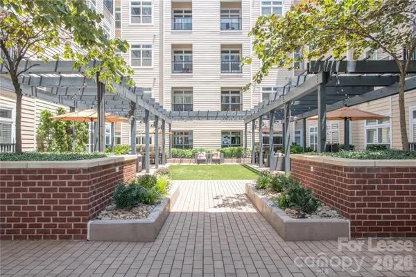$1,443 | 905 Kenilworth Avenue, Unit A4J, Charlotte, NC 28204