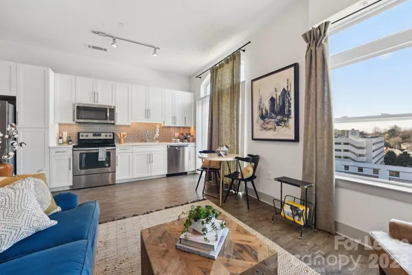 $1,443 | 905 Kenilworth Avenue, Unit A4J, Charlotte, NC 28204