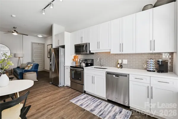 $1,443 | 905 Kenilworth Avenue, Unit A4J, Charlotte, NC 28204