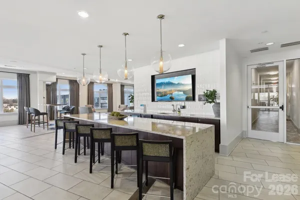 $1,443 | 905 Kenilworth Avenue, Unit A4J, Charlotte, NC 28204