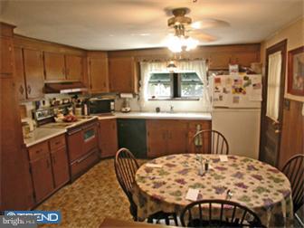 2201 Lenhart Road Colmar, PA 18915 - Photo 4 of 10 Kitchen