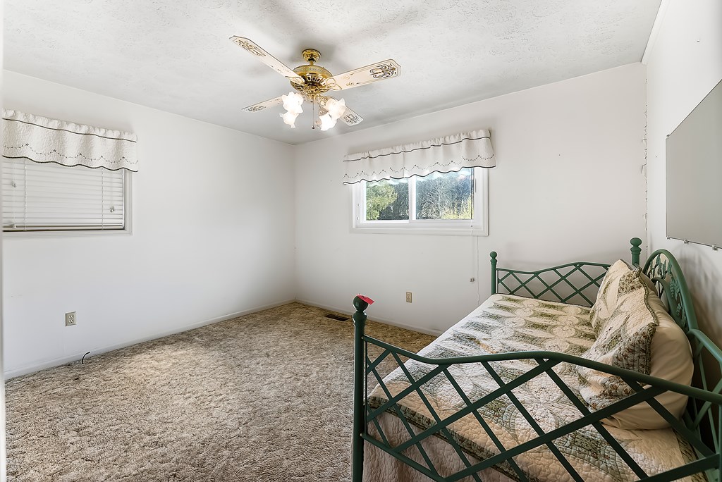 70 Lee Road Phenix City, AL 36870 - Photo 10 of 29