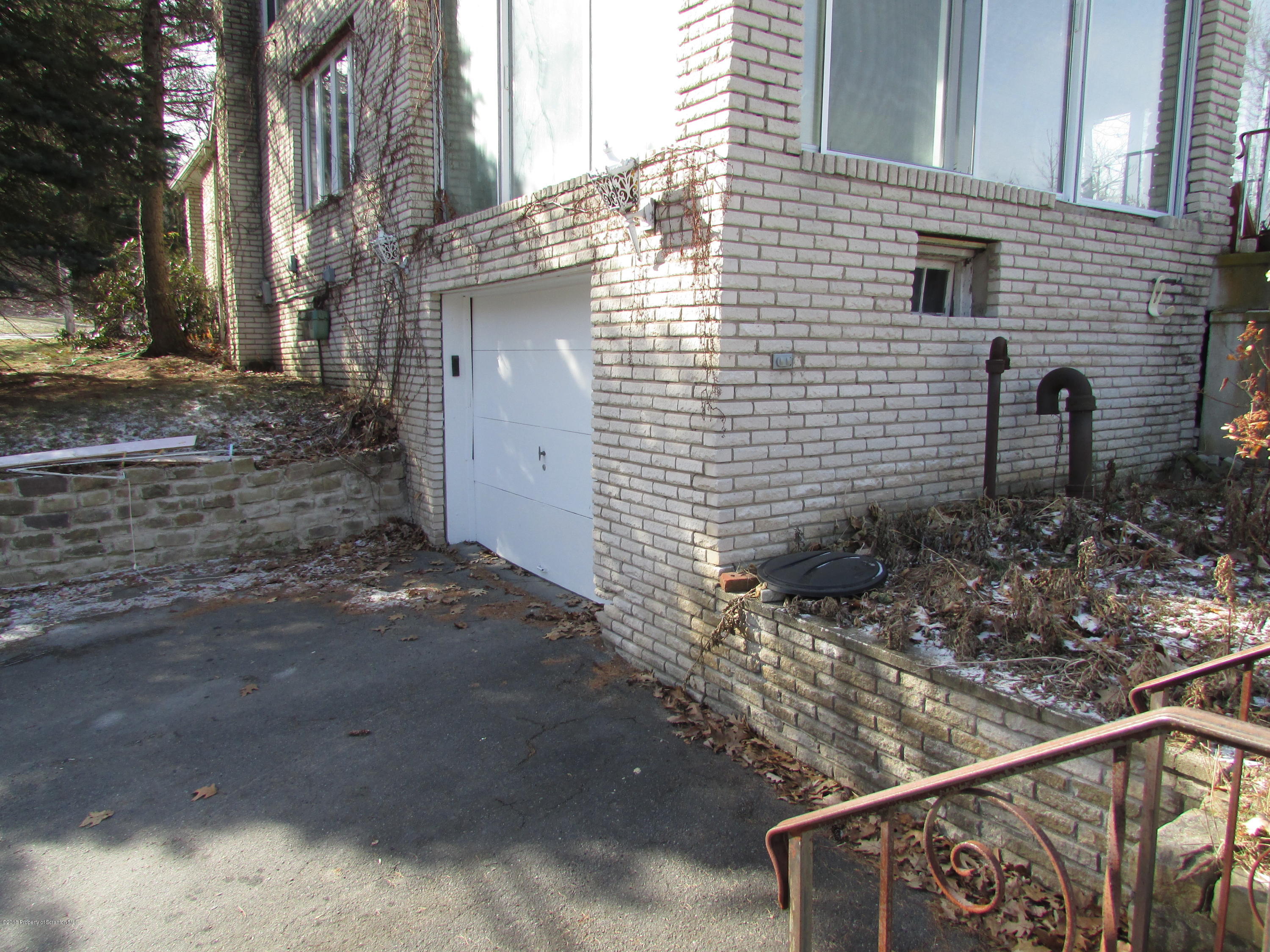 829 East Mountain Road Scranton, PA 18505 - Photo 38 of 43 Gallery Image 38