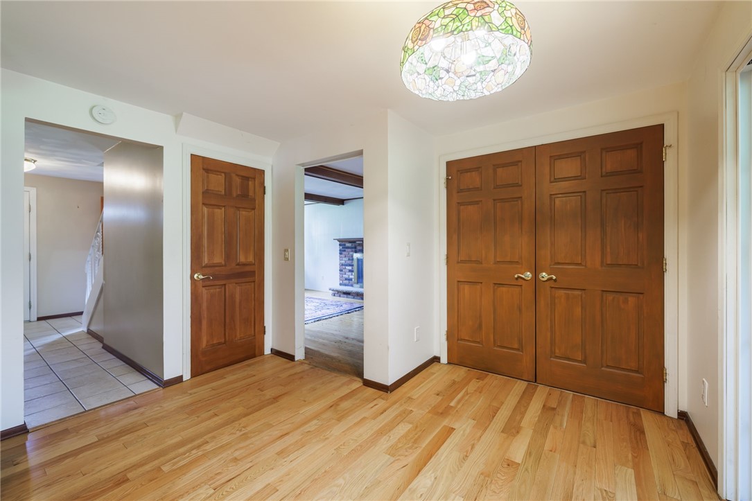 37 Heatherwood Road Perinton, NY 14450 - Photo 28 of 42 Kitchen leading to family rm and front door