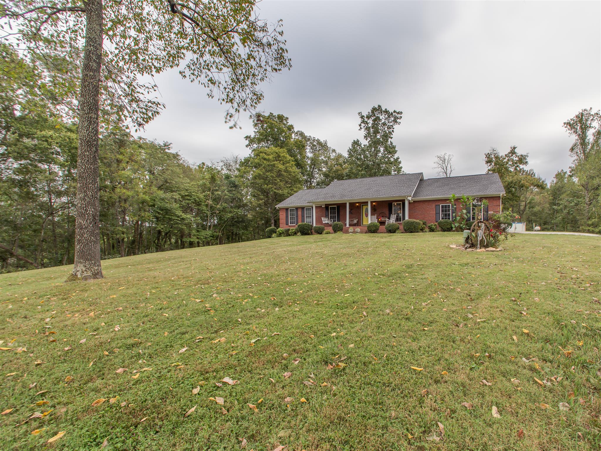 2943 Robert Skelley Road Columbia, TN 38401 - Photo 2 of 30 a view of a house with a yard