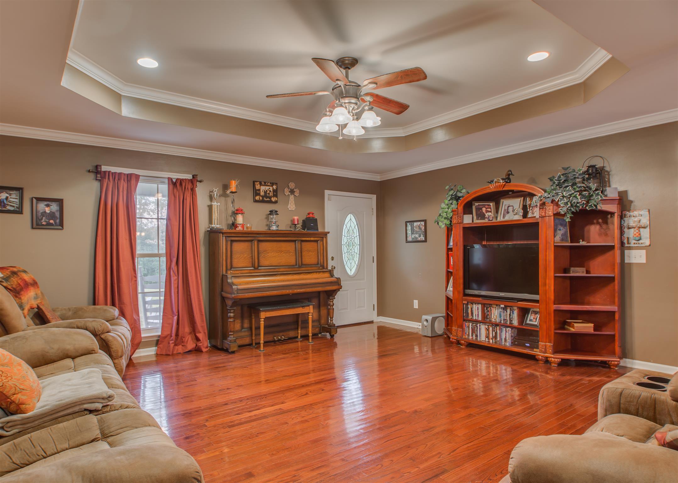 2943 Robert Skelley Road Columbia, TN 38401 - Photo 6 of 30 a living room with furniture and wooden floor